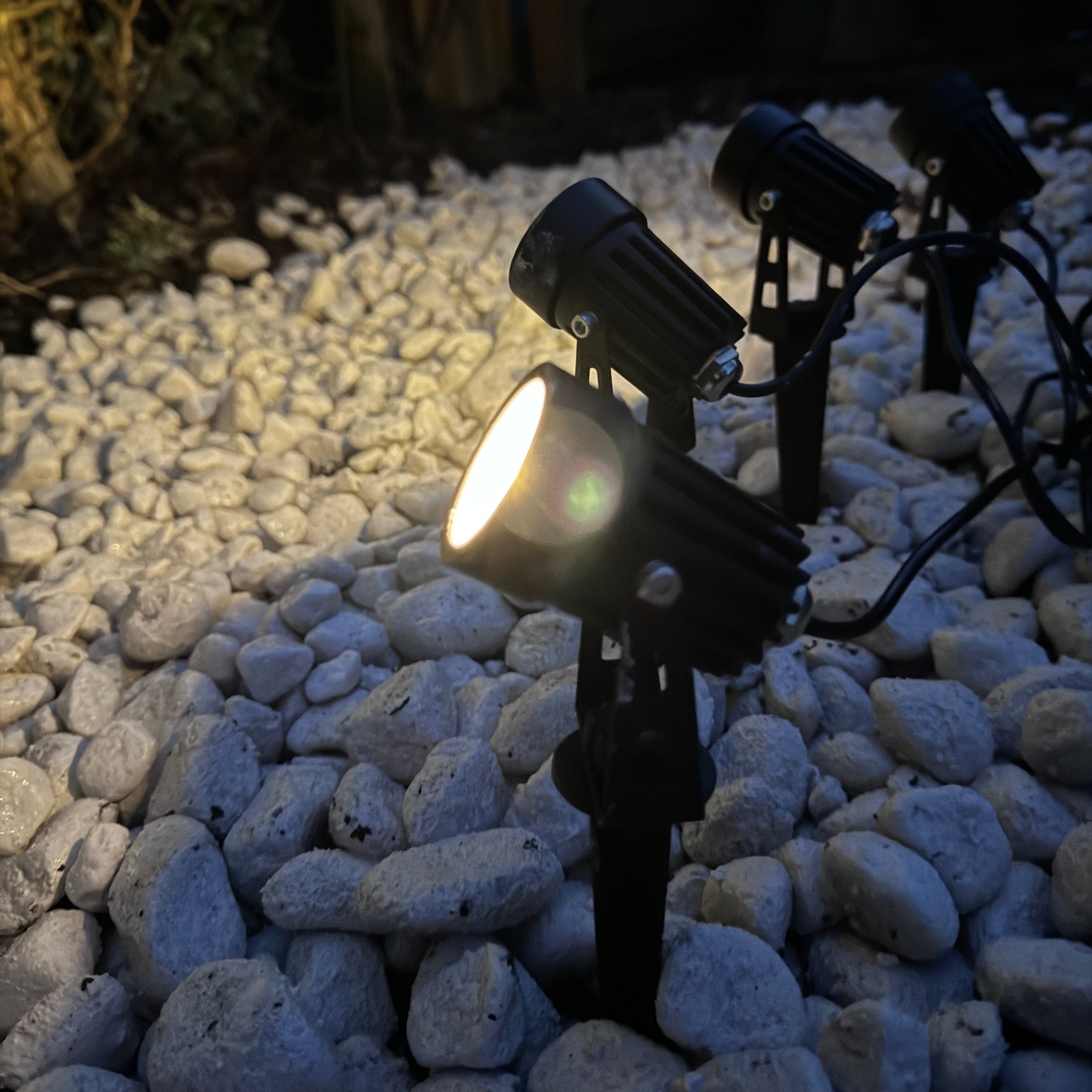 Solar Garden Spotlights Ultra Bright Heavy Duty Black x4 Spotlights IP65 Rated - Garden Lights Direct